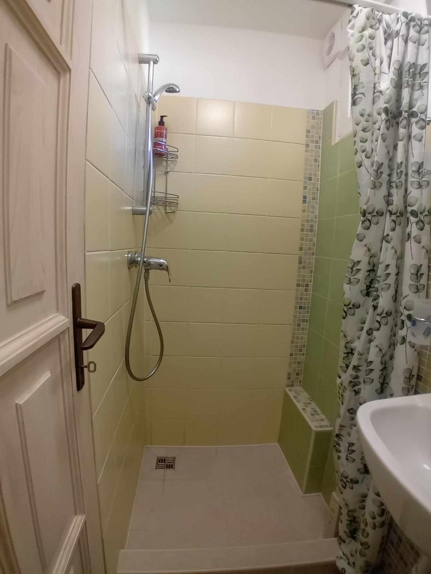 Edi Apartman Vecsés Eksteriør billede